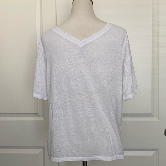 GAP Basics Linen Blend V-Neck - Picture 4 of 5